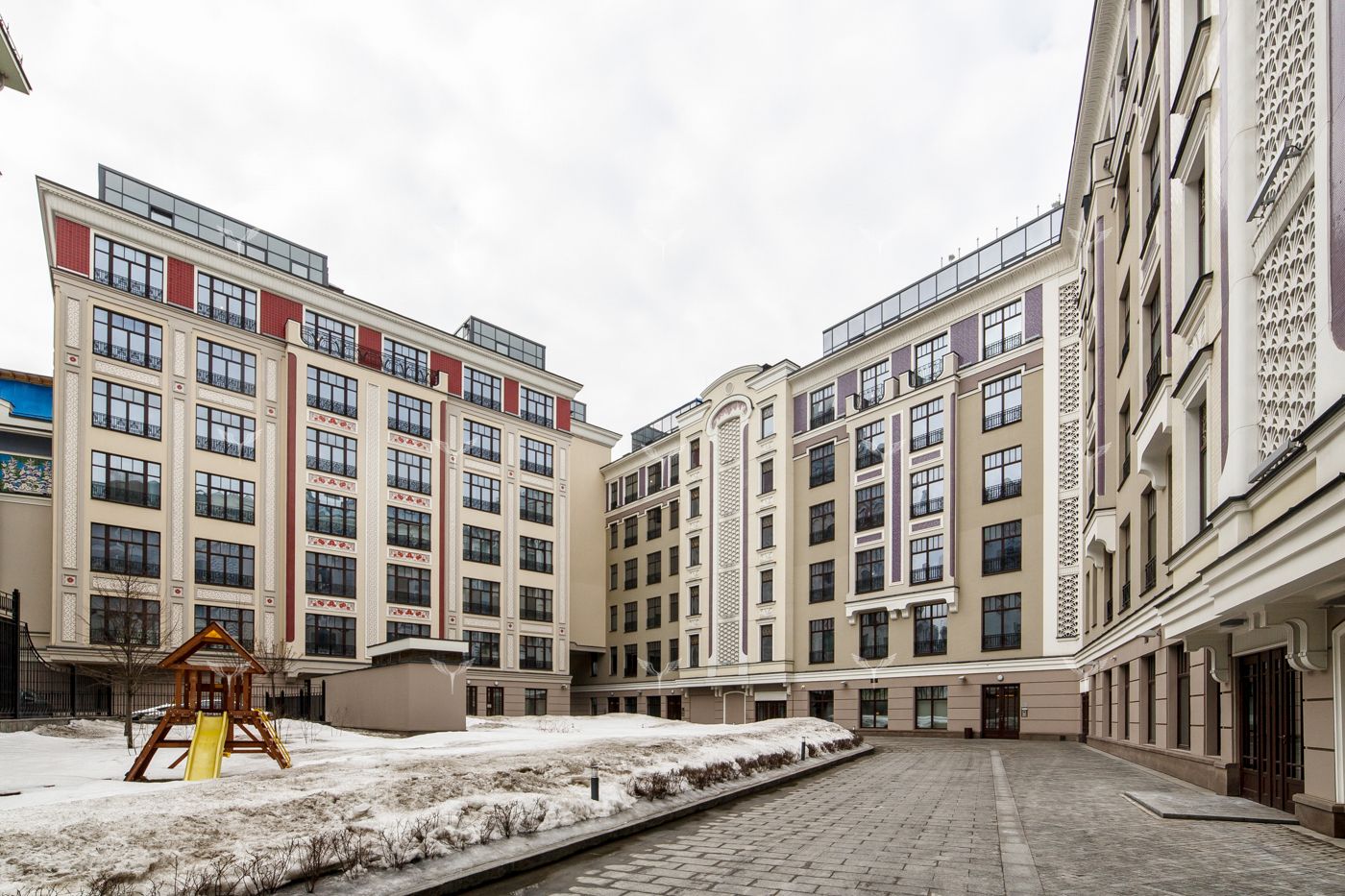 Фото 3 4-к Квартира 135 м²