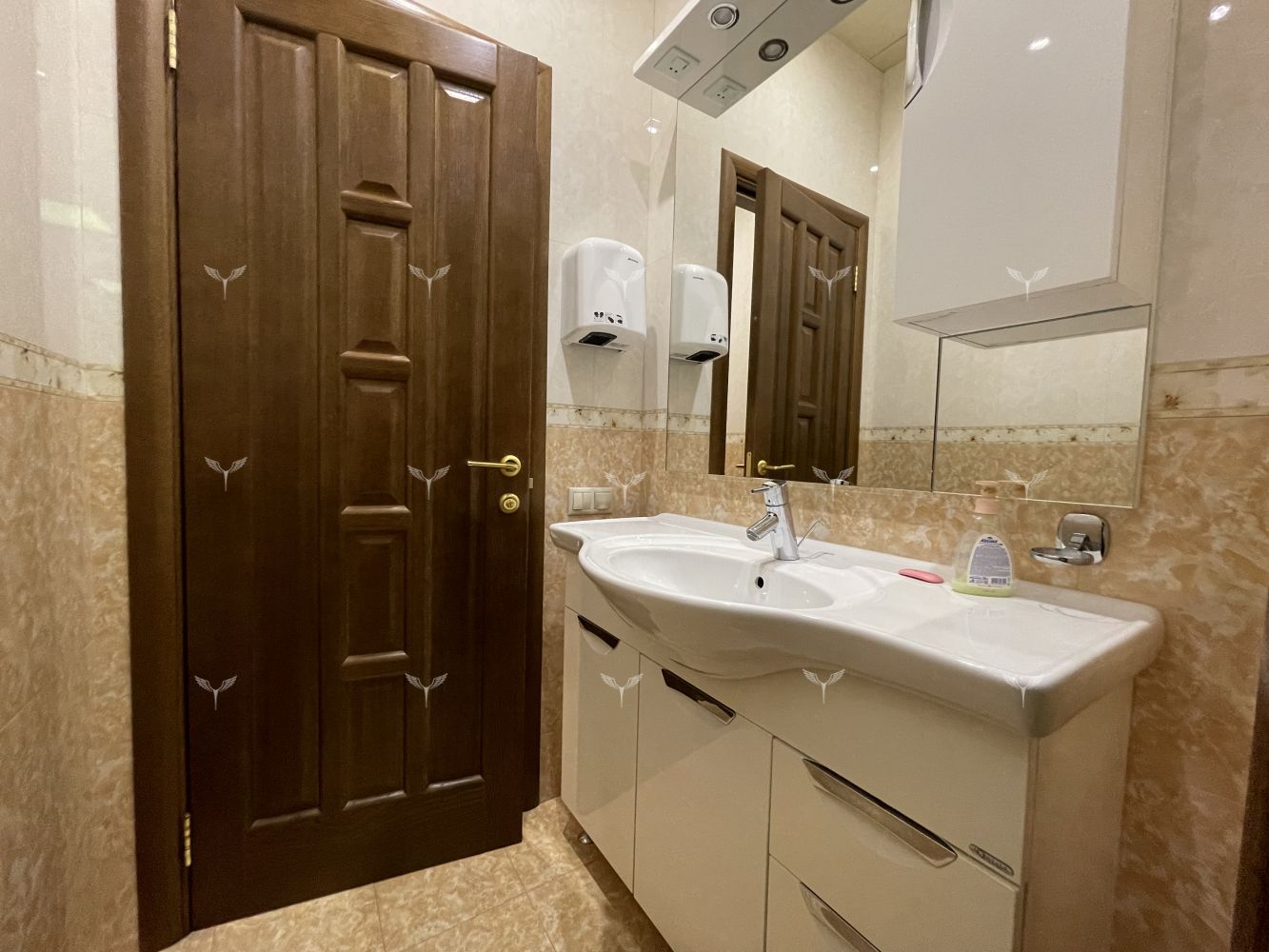Фото 6 Офис 800 м²