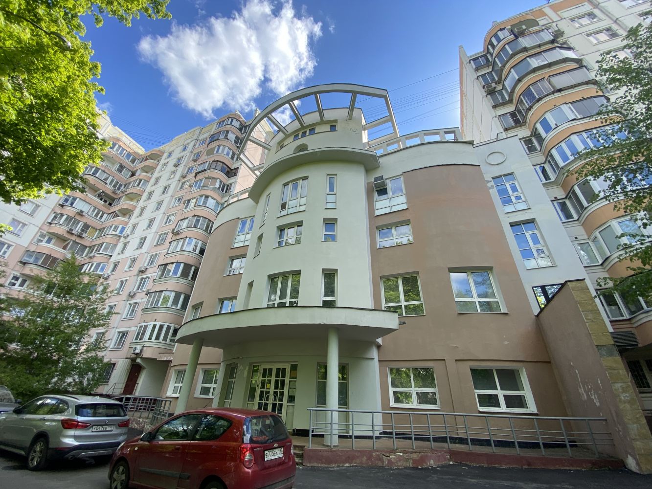 Фото 15 Юридический адрес 2320 м²